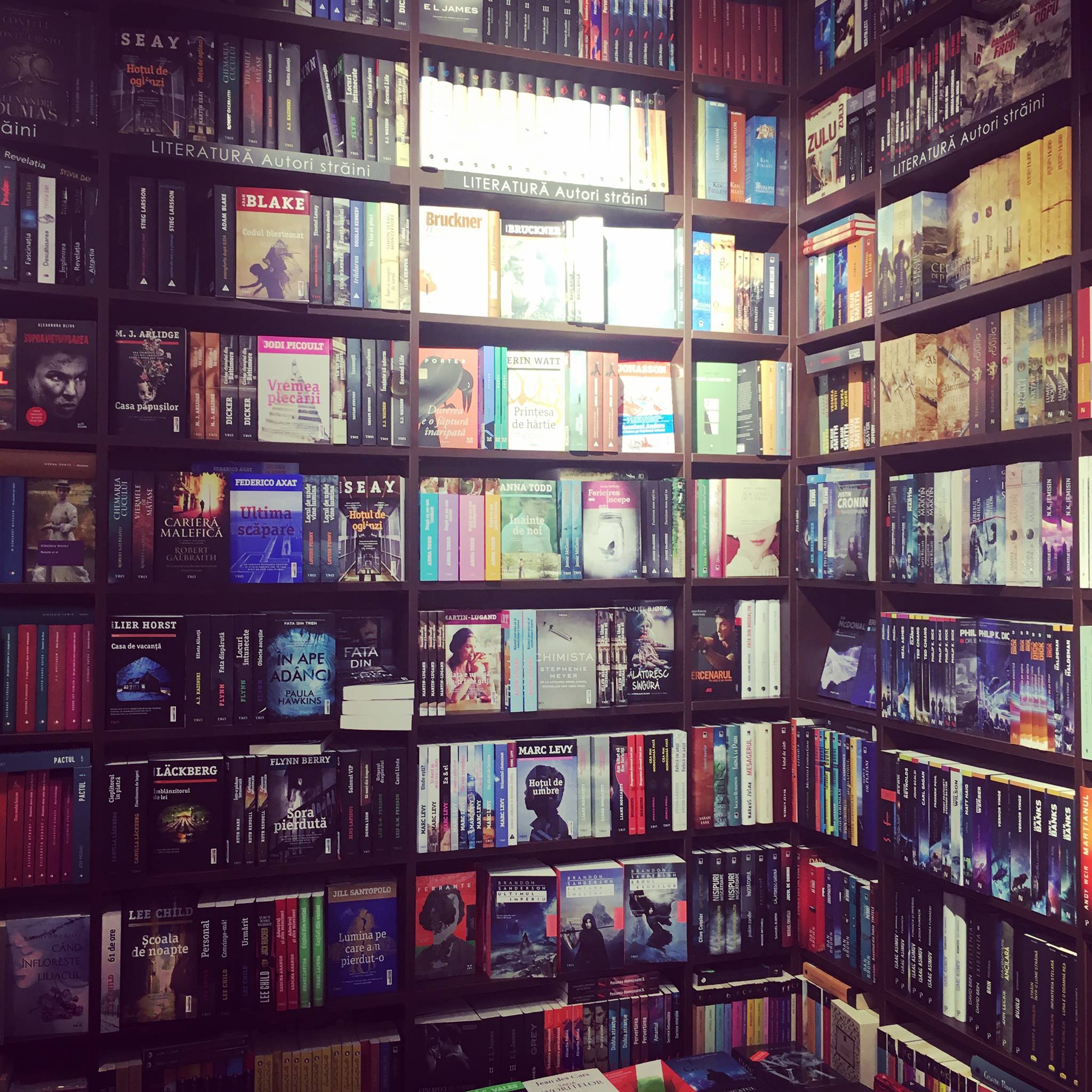 2017-10-27_bookstore.jpg