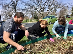 NUHS students working in botanical garden