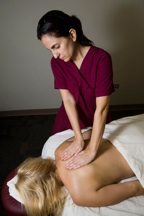 massage therapist patient back