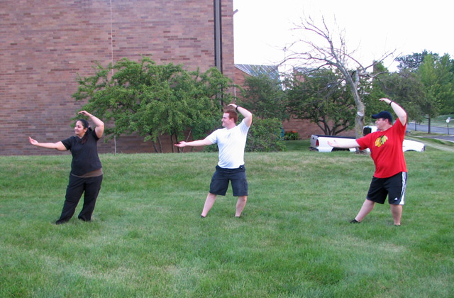 aom students practice qi gong