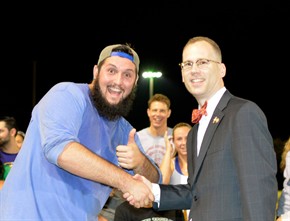 turkey bowl doctor stiefel handshake
