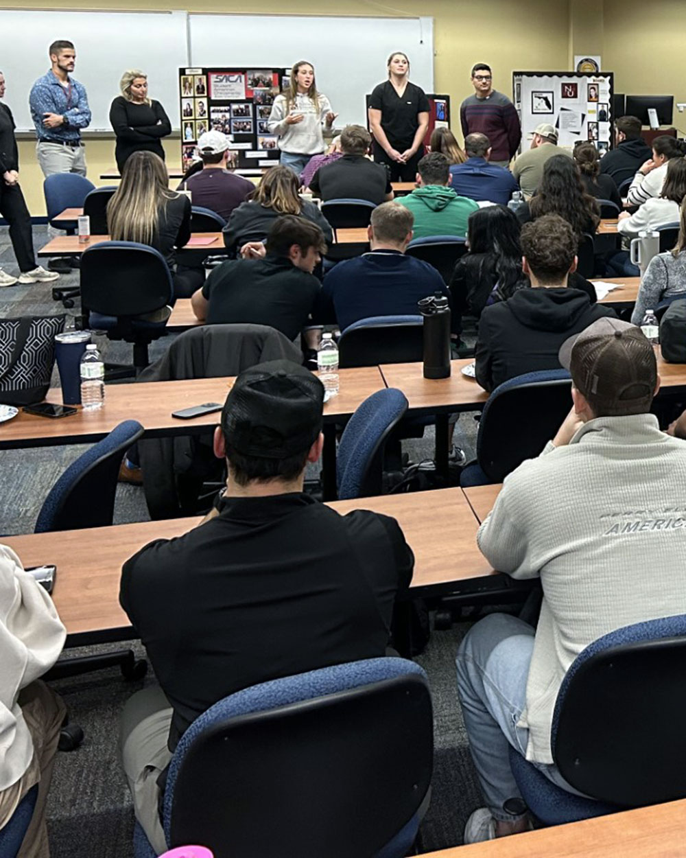 students at club lunch