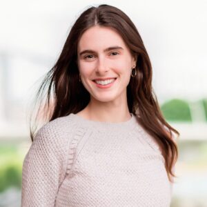 Leah Gusching headshot