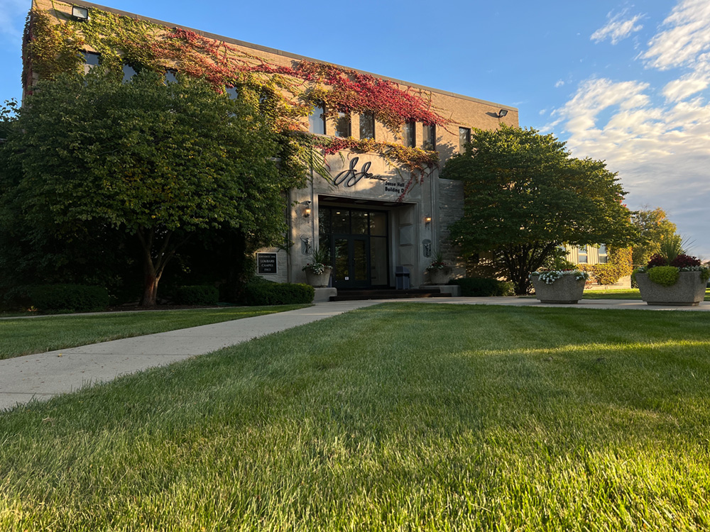 NUHS illinois campus exterior shot