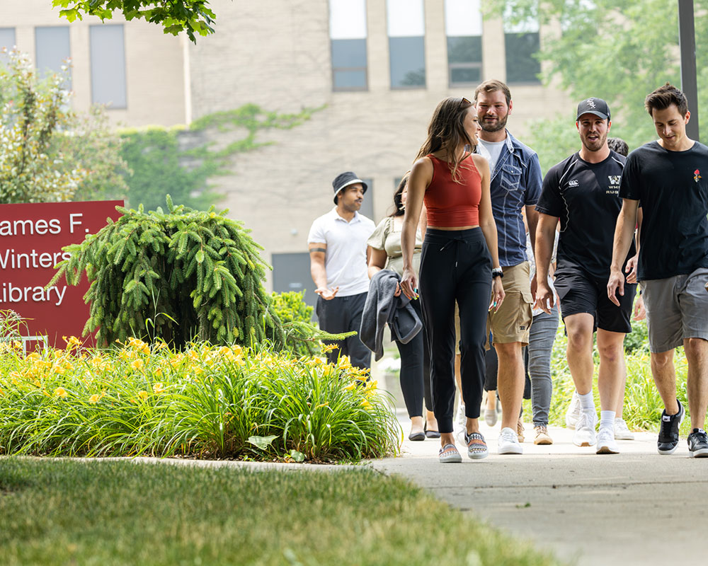 prospective students visiting campus